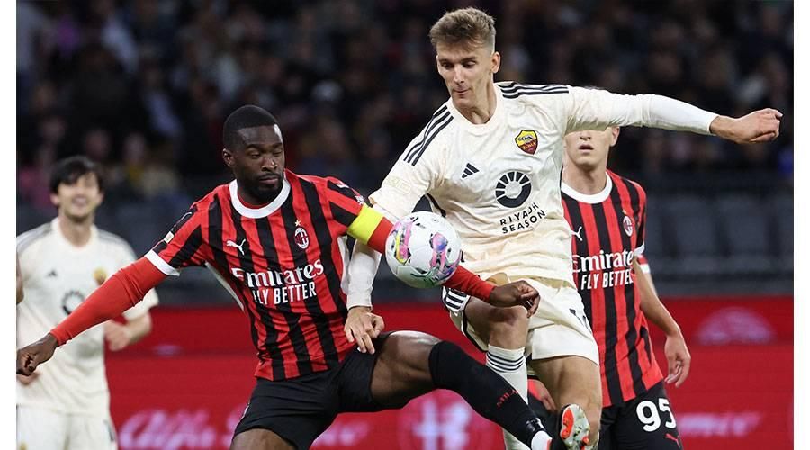 توموري يتفاعل مع شتيمة مدرب إنجلترا