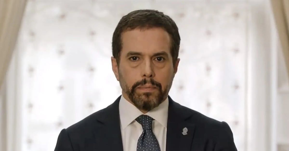 هل تمهد مشاورات "الأمير السنوسي" لعودة الملكية إلى ليبيا؟