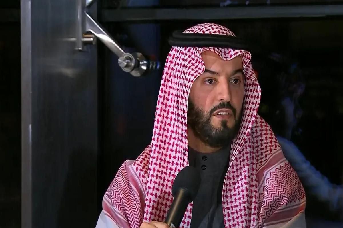 بن نافل يفجرها.... لم أحسم استمراري مع الزعيم وحققنا إنجازات عديدة في الكرة السعودية!! - موقع الخليج الان