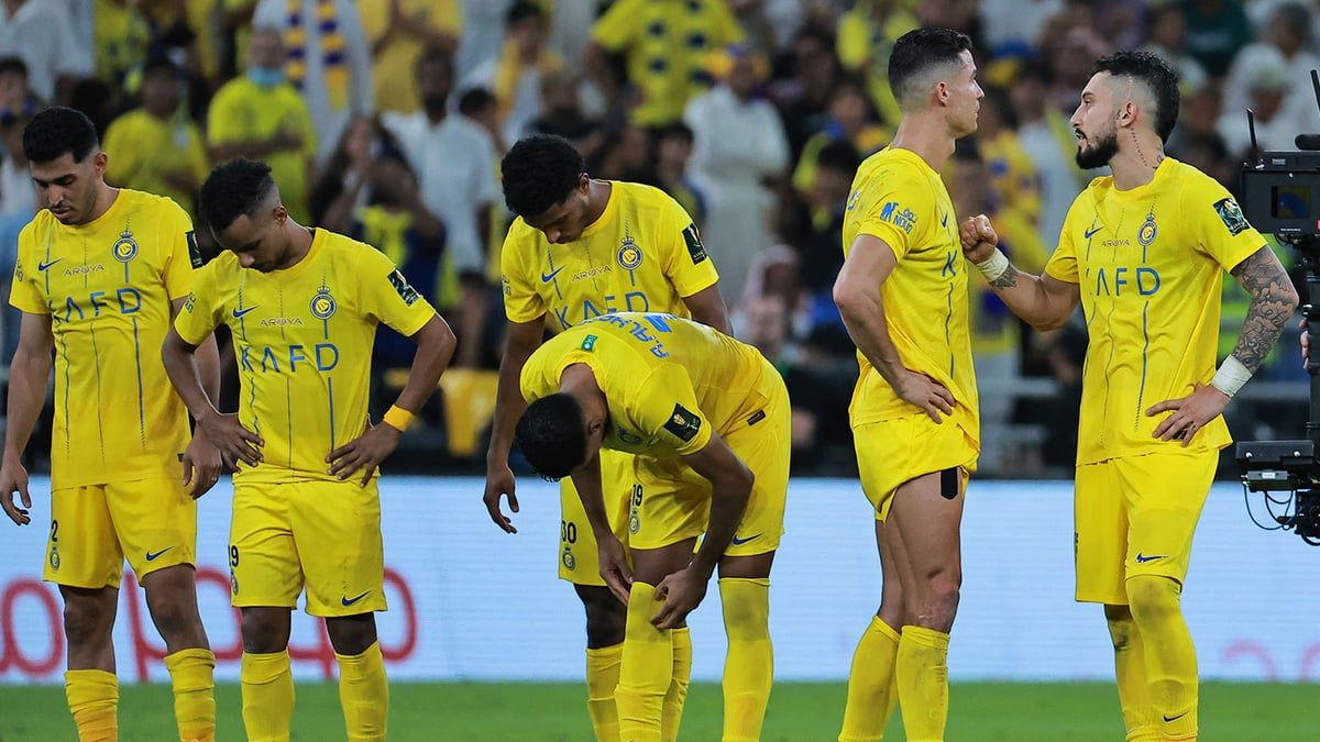 لاعب من النصر رفض تسديد ضربة جزاء أمام الهلال ثم تسبب في كارثة