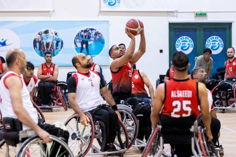 إثارة في سلة الكراسي المتحركة