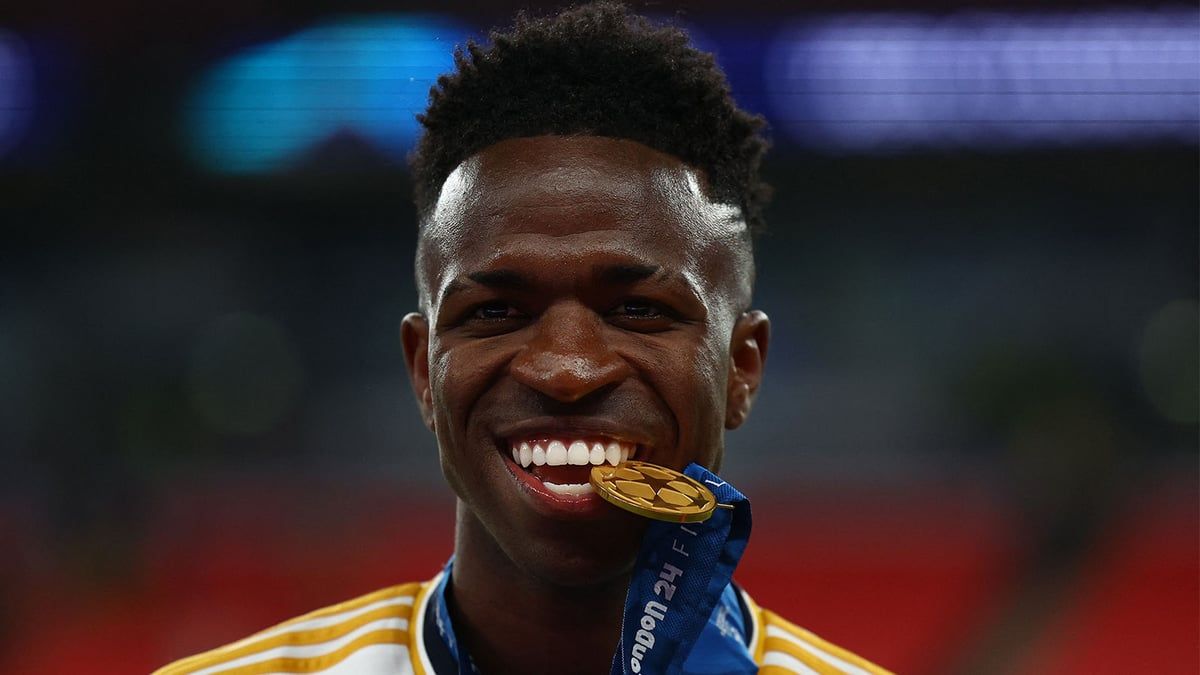 فينيسيوس يوجه طلبا عاجلًا لرئيس ريال مدريد