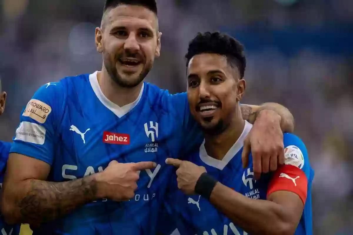 ليس ميتروفيتش ولا الدوسري!! خميس يفاجئ الجميع "باللاعب الأول" في الهلال - موقع الخليج الان