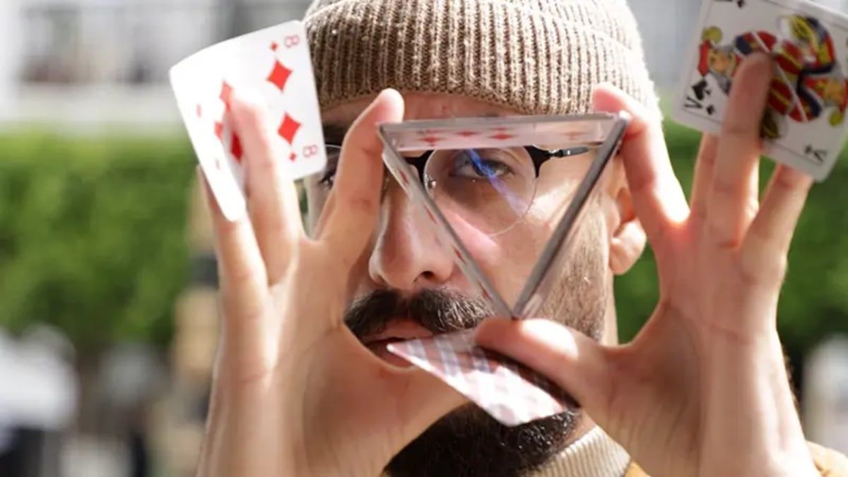 "عناق الغرباء" يُودع "تيكتوكر" جزائريًّا في السجن