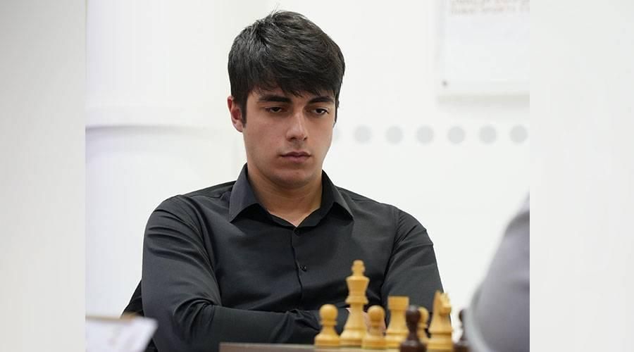 مرادلي ينفرد بصدارة دبي للشطرنج