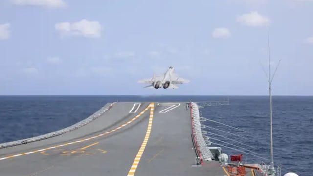 بزنس إنسايدر: حاملات الطائرات الصينية لاتزال بعيدة عن منافسة نظيراتها الأمريكية