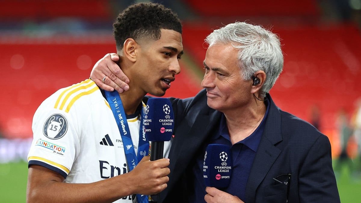 مورينيو يفاجئ بيلينغهام على الهواء (فيديو)