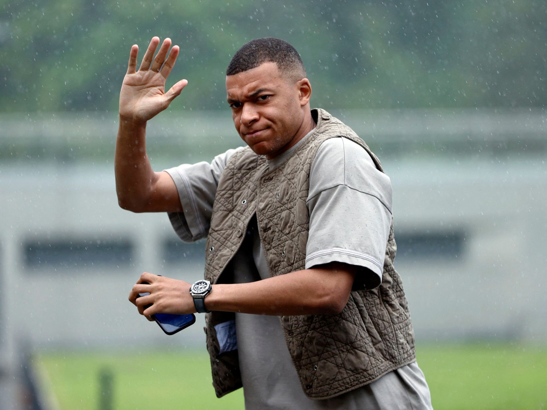 رسميا.. ريال مدريد يعلن تعاقده مع مبابي حتى 2029 - موقع الخليج الان