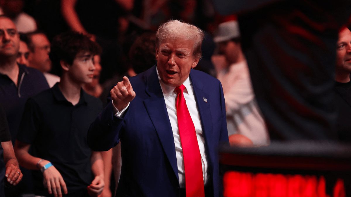 ترامب للملاكم الروسي حبيب: سأوقف حرب غزة (فيديو)