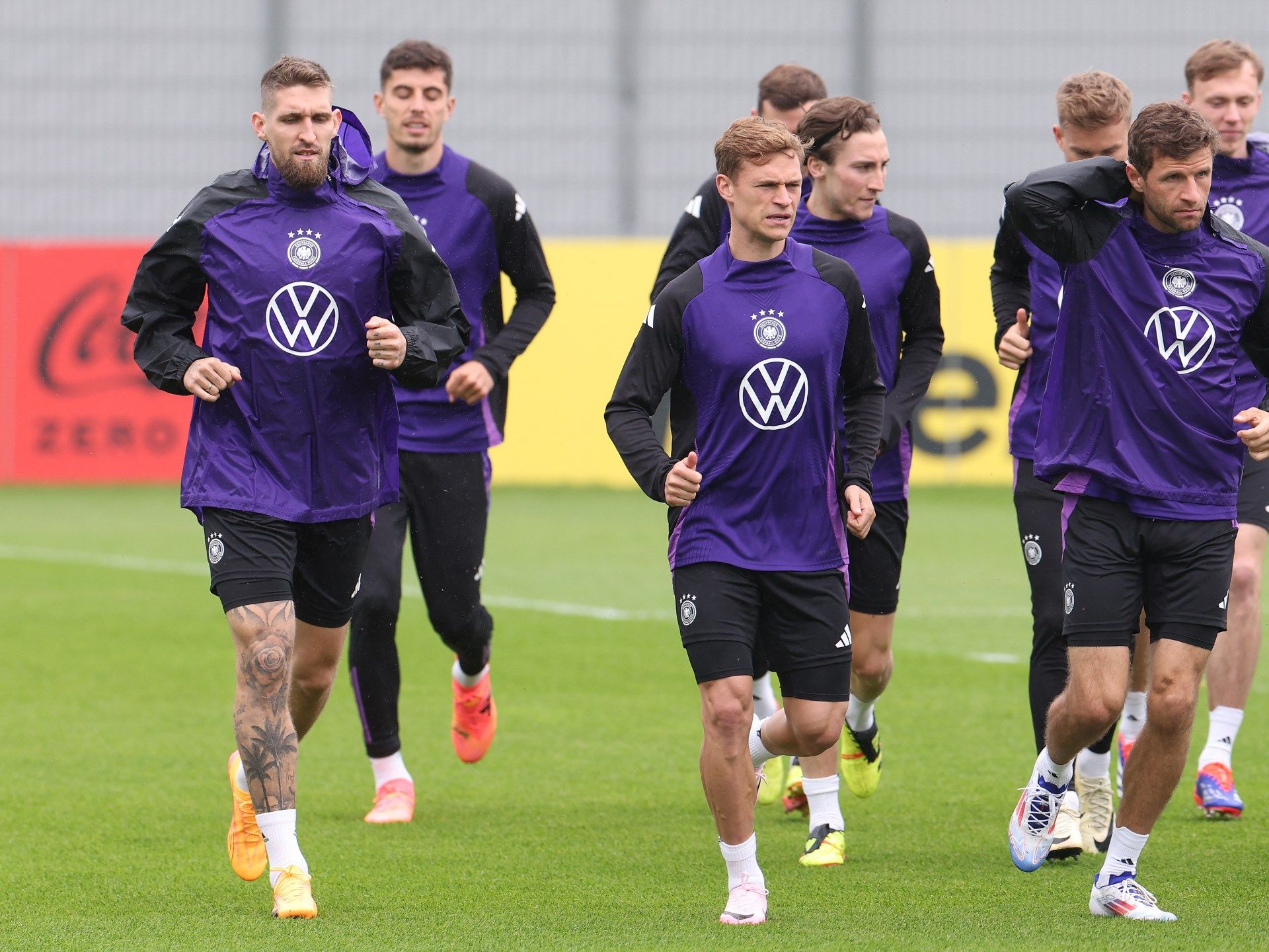 انتقادات بألمانيا لاستطلاع عنصري طالب بمنتخب من البيض في يورو 2024 - موقع الخليج الان