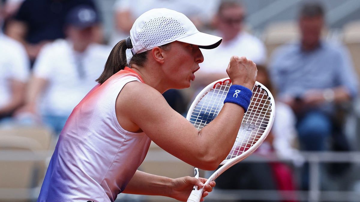 شيانتيك تمزق فوندروسوفا وتبلغ قبل نهائي بطولة فرنسا المفتوحة للتنس