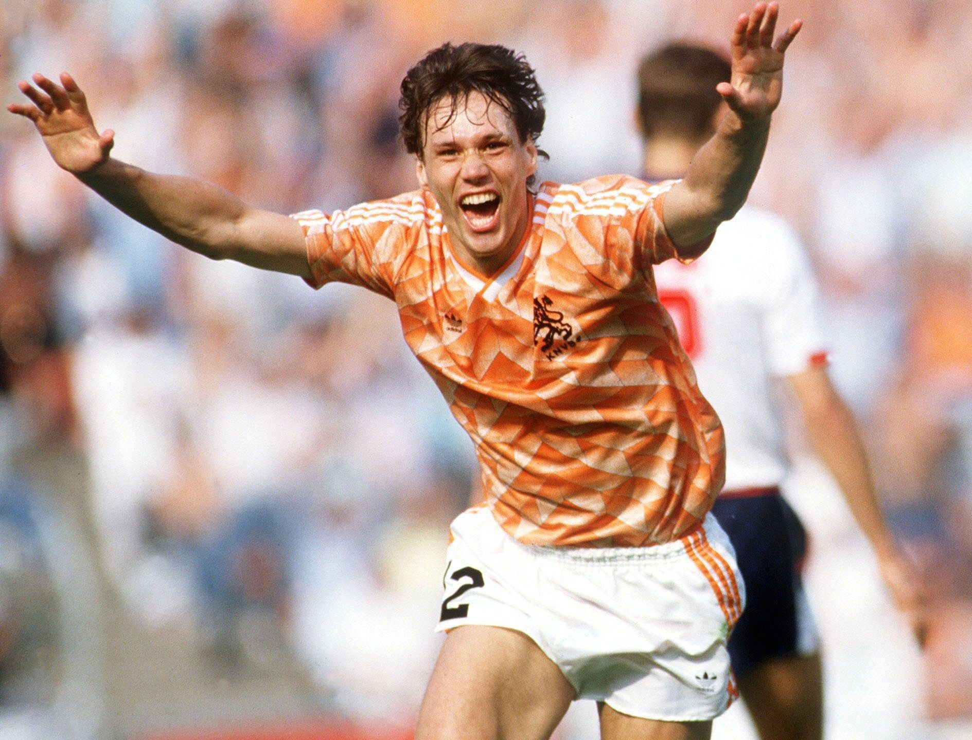 رقم بلاتيني القياسي وهدف فان باستن الرائع.. أبرز اللحظات التاريخية بأمم أوروبا - موقع الخليج الان