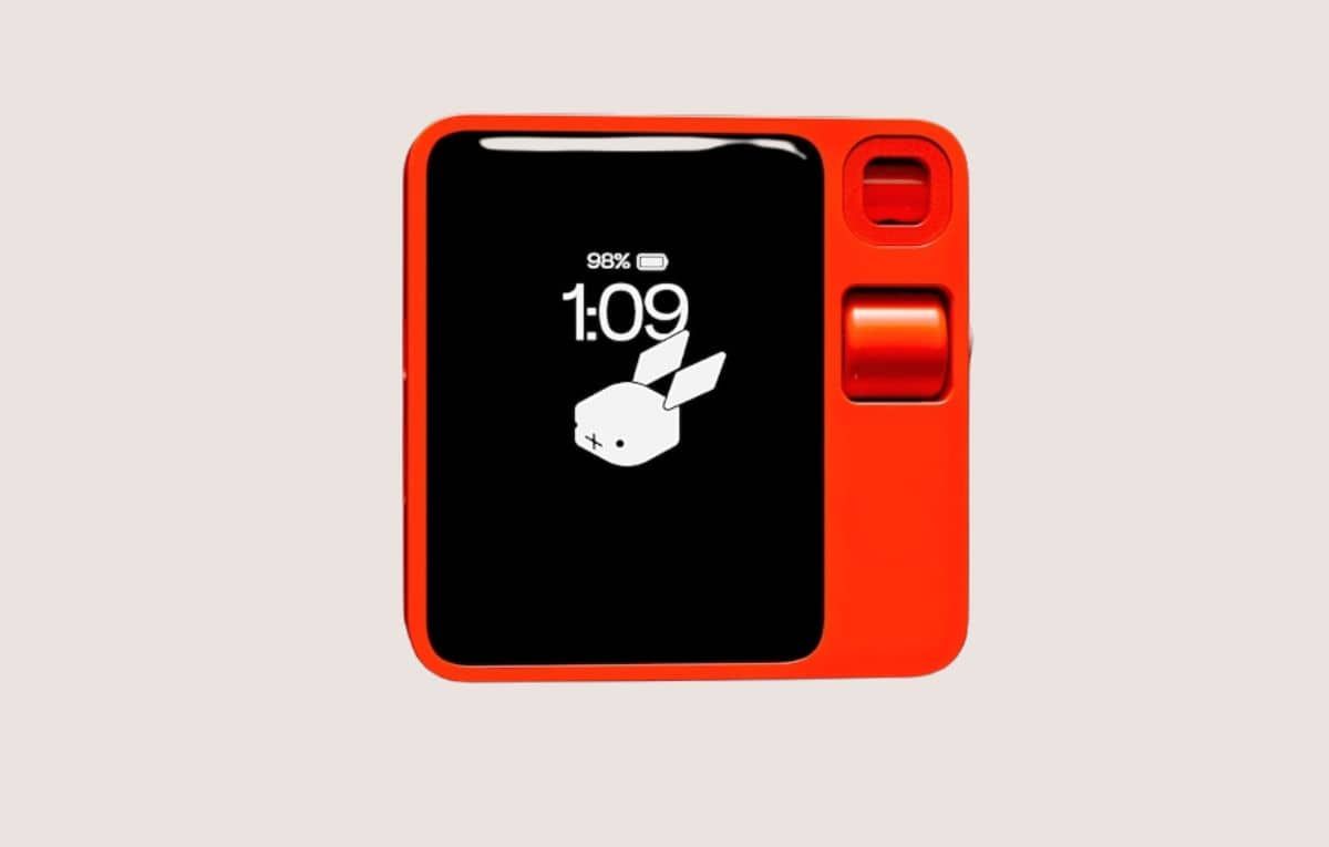 مراجعة شاملة لجهاز الذكاء الاصطناعي Rabbit R1 الجديد - موقع الخليج الان