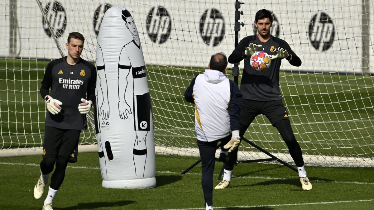 حارس ريال مدريد يدرس الرحيل عن الفريق