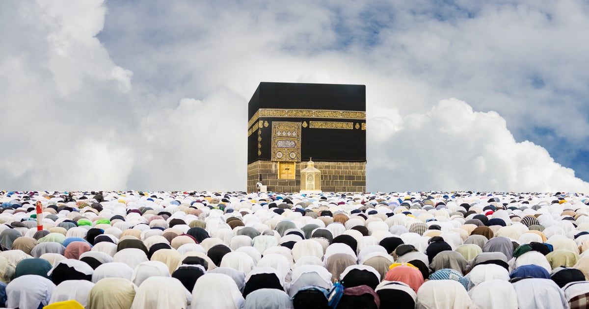 مع اقتراب موسم الحج.. لماذا تم طلاء محيط مسجد نمرة؟(صور)‎