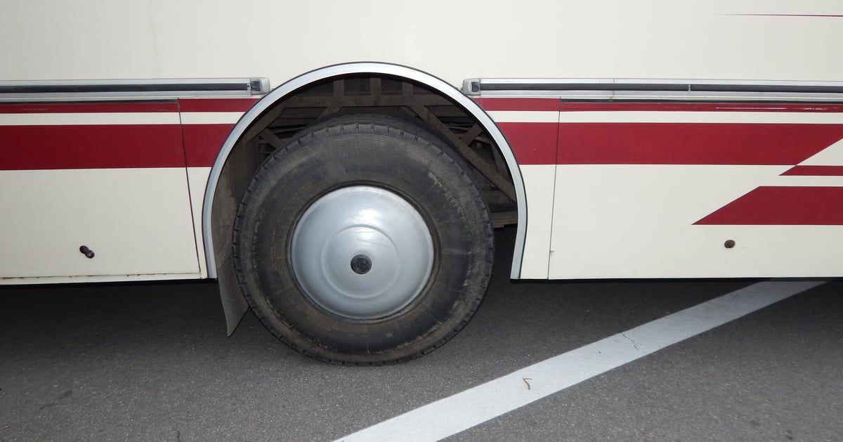 مصر.. إصابة 24 شخصا في حادث انقلاب حافلة