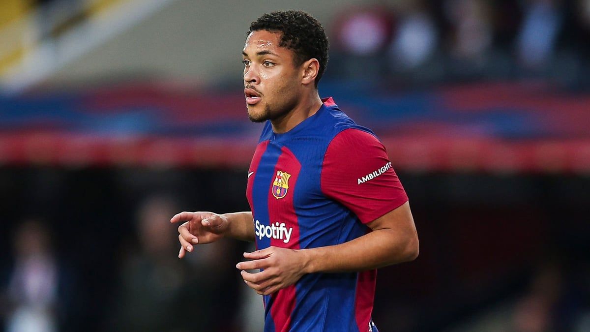 فليك يحسم مستقبل فيتور روكي مع برشلونة