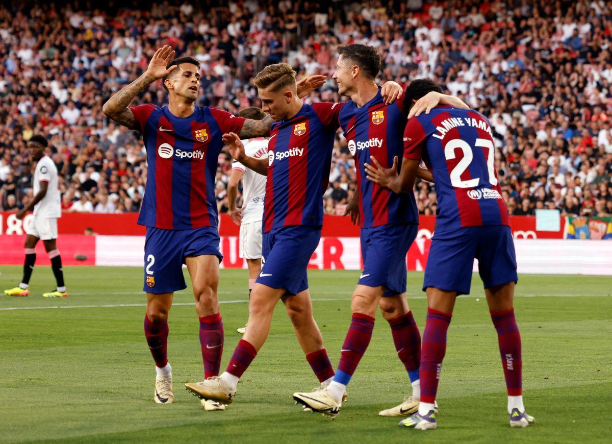 بموافقة فليك.. برشلونة يقترب من إتمام أولى صفقات الميركاتو الصيفي