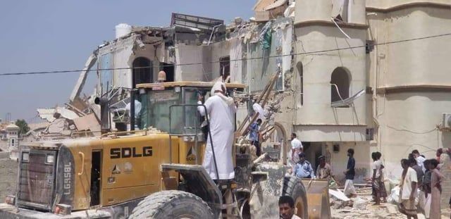 مقتل أسرة يمنية كاملة بانفجار غامض في منزلهم (صور)