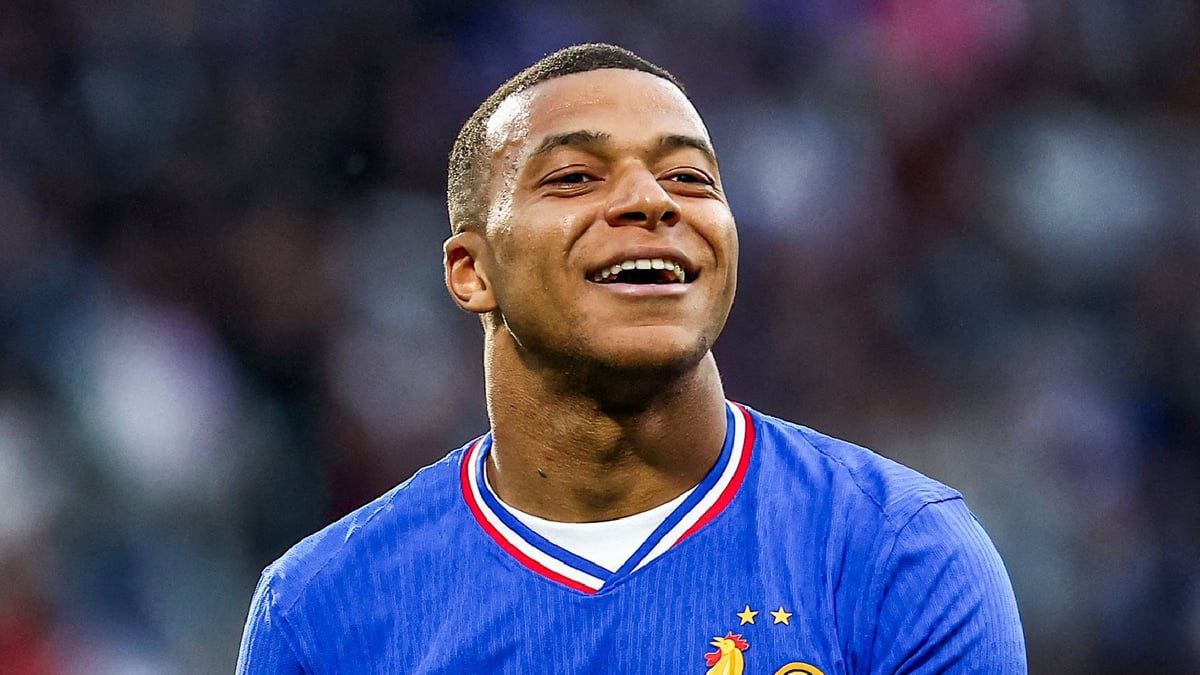 الابتسامة لا تفارق مبابي في أول ظهور بعد رحيله إلى ريال مدريد (صور)