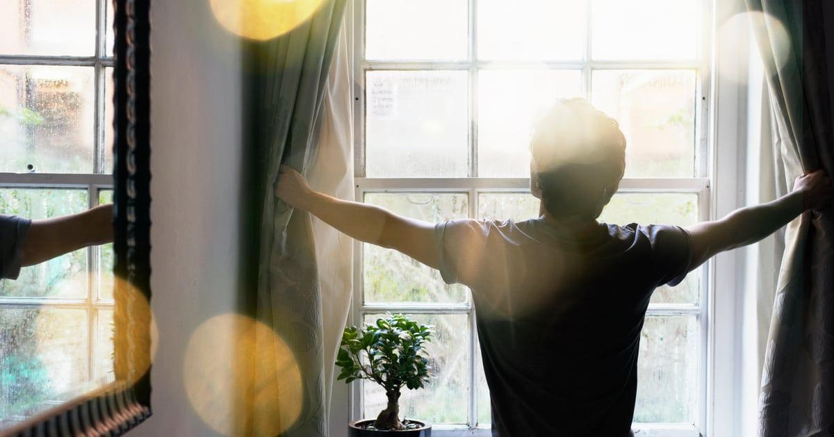 5 أعراض صباحية تدل على تعرضك لمخلفات "حمى القش" أثناء نومك