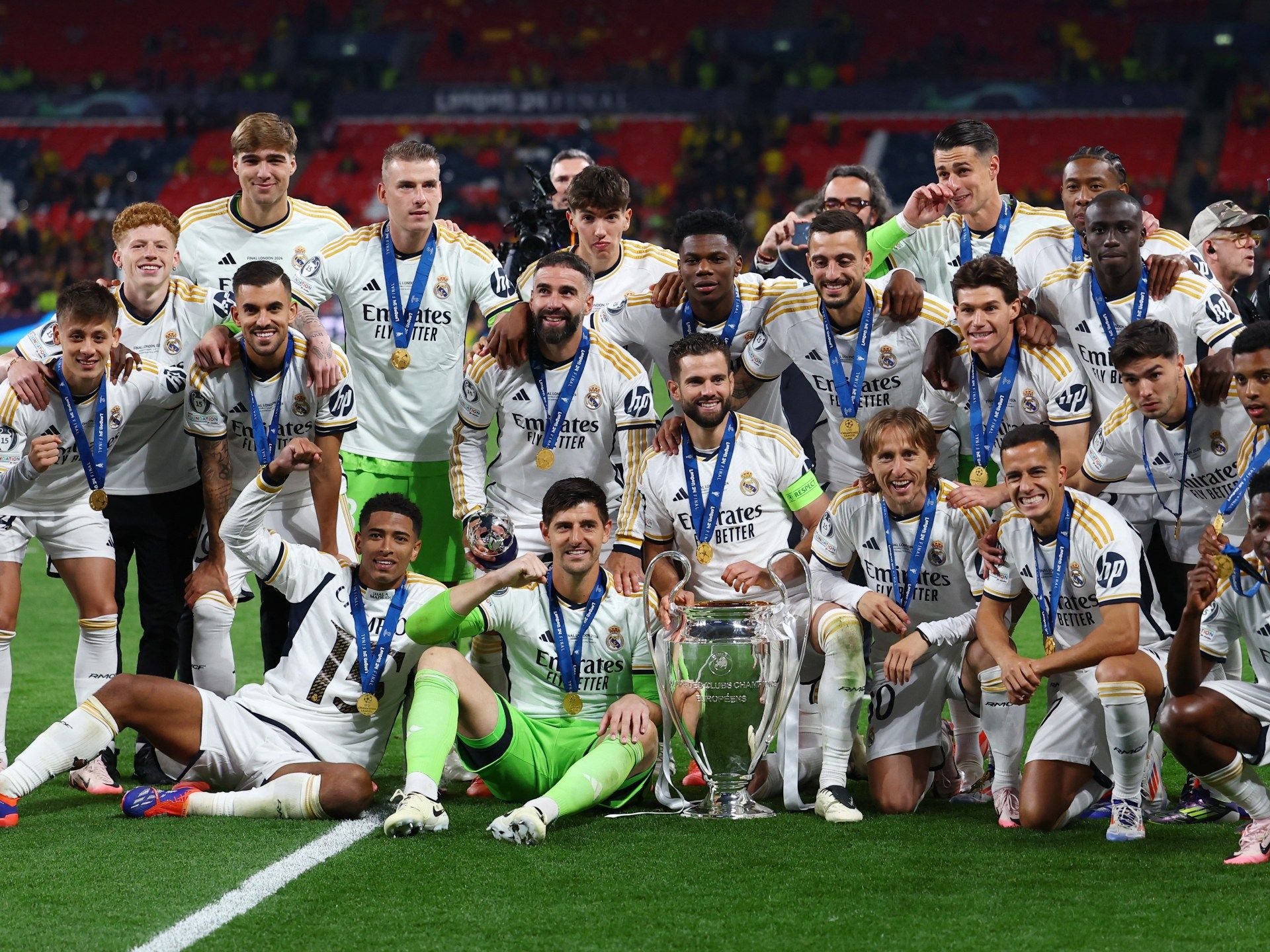 ريال مدريد يتصدر الأندية الأكثر متابعة على مواقع التواصل - موقع الخليج الان