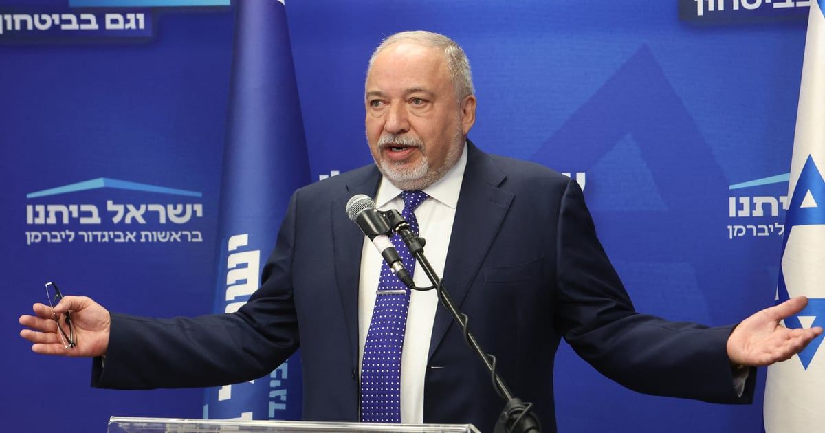 عقب محاولة التسلل.. ليبرمان يطالب بمنطقة عازلة في غزة