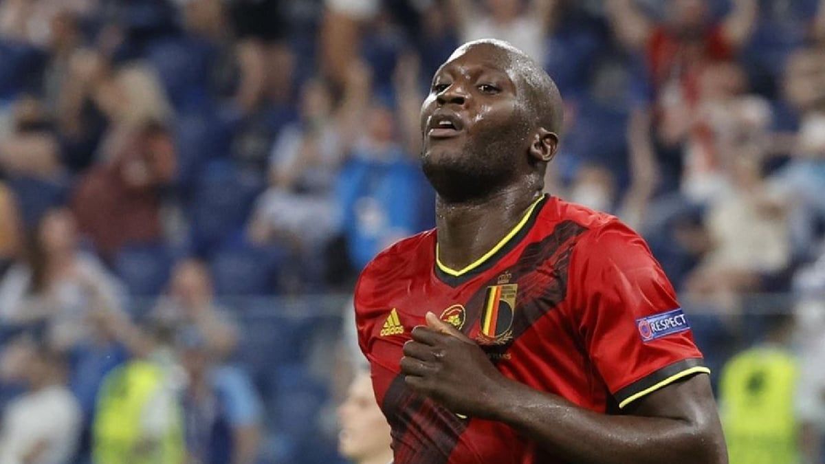 لوكاكو يزف بشرى سارة للأهلي السعودي