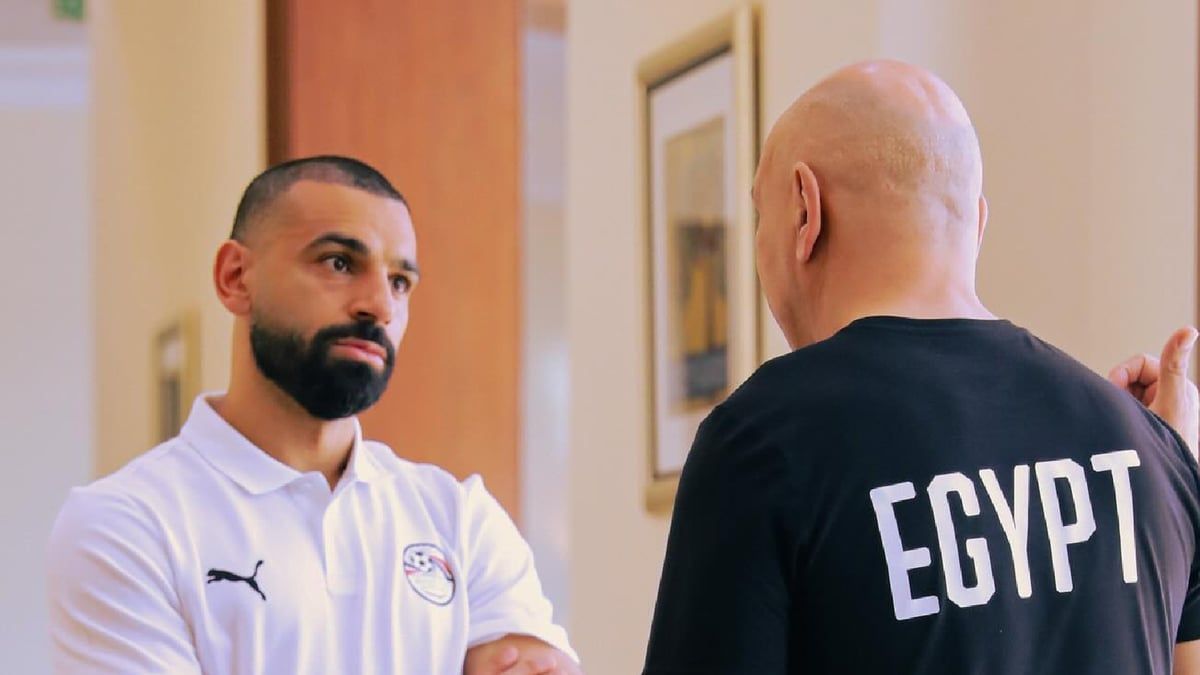 مفاجأة.. محمد صلاح يتدخل لإعادة صديقيه لمنتخب مصر