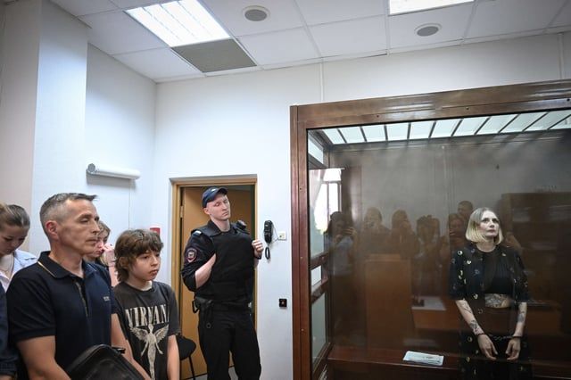 سجن مدونة روسية بتهمة نشر معلومات "زائفة" عن الجيش‎ (صور)