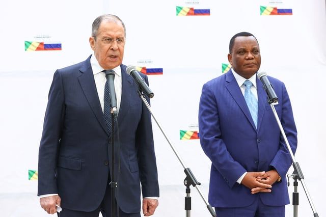 تلويح ماكرون بإرسال جنود إلى أوكرانيا يضعهم في دائرة الاستهداف الروسي