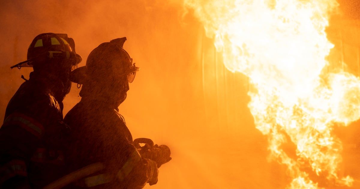 4 قتلى في حريق ضخم بأحد الأسواق العريقة بفاس المغربية
