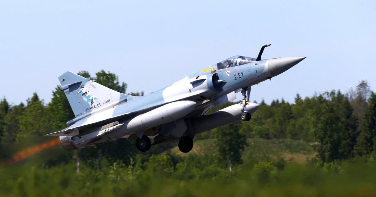 فرنسا تقرر تزويد أوكرانيا بمقاتلات "ميراج 2000-5"