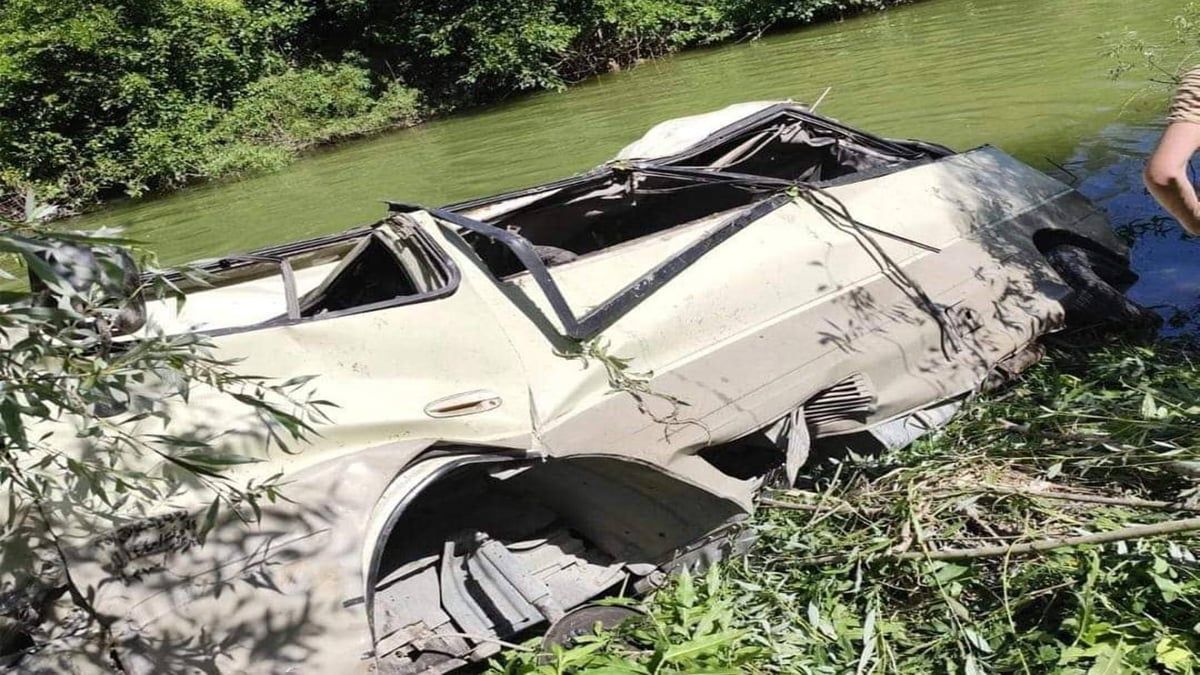 عهد صداقة مؤثر بخط يد فتيات قضينَ بحادث حافلة طلاب في سوريا (صور)