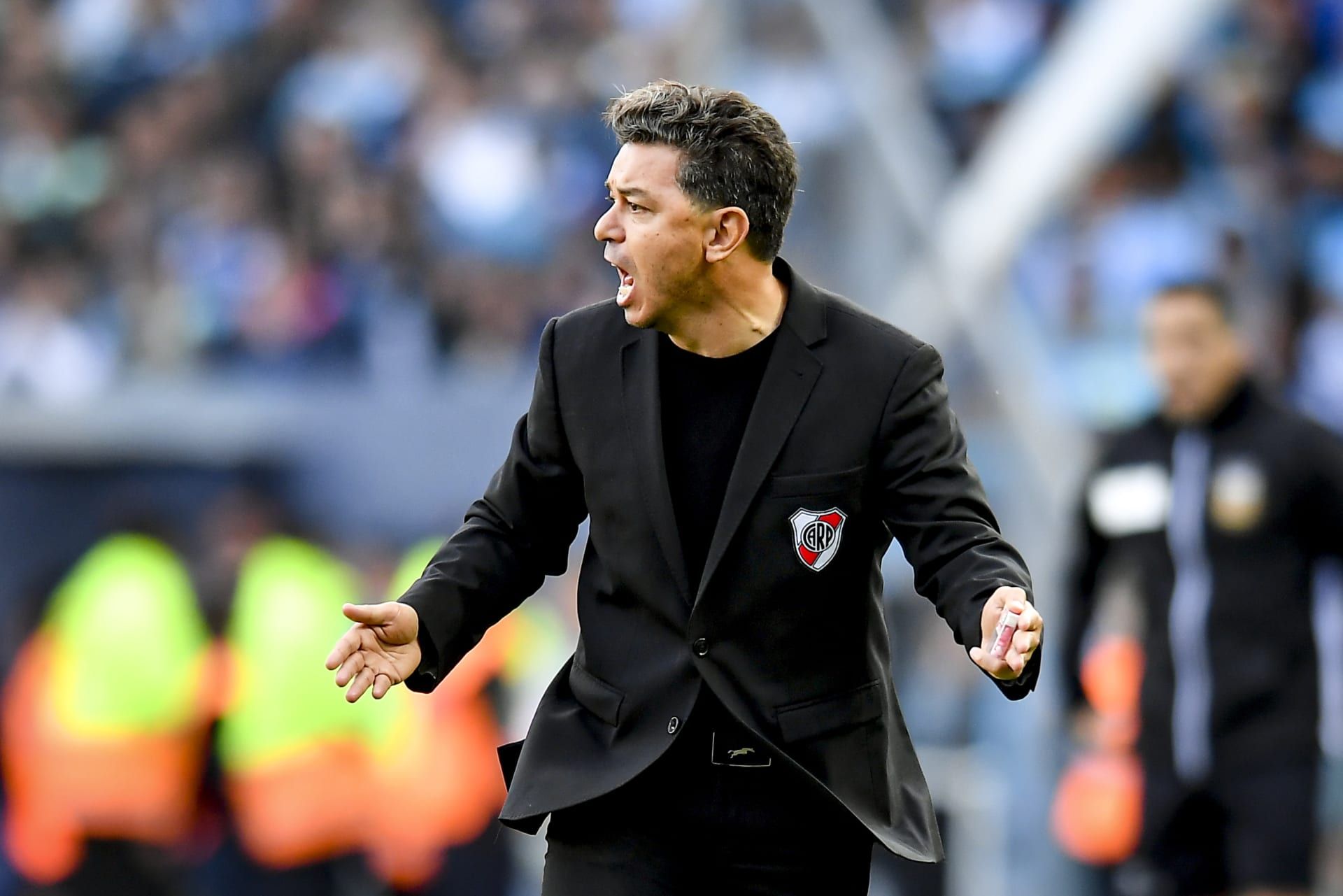 مدرب يسعى للبطولات وآخر يعزف عنها!! جستينه يفتح النار على مدربي الاتحاد - موقع الخليج الان