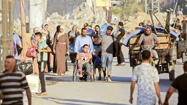 إسرائيل تشن هجومًا "غير مسبوق" وسط قطاع غزة