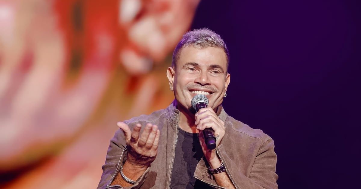 "الصفعة" تفجر موجة غضب ضد عمرو دياب.. ومطالبات باعتزاله