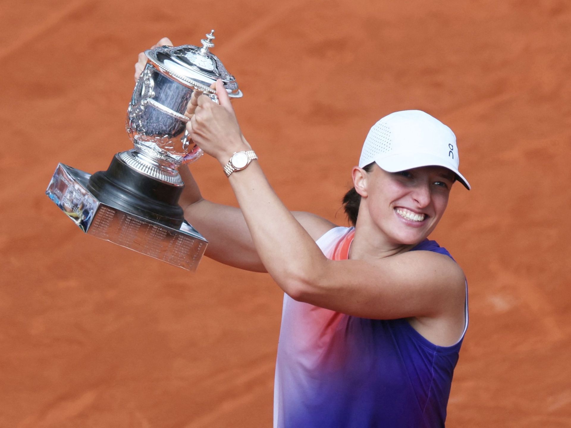 البولندية شفيونتيك تتوج بلقب رولان غاروس للمرة الثالثة على التوالي - موقع الخليج الان