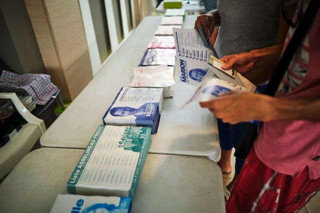 الانتخابات الأوروبية في كاليدونيا الجديدة.. توترات وإغلاق طرق