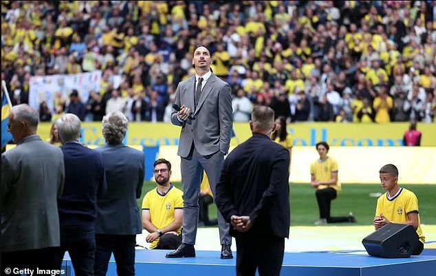 45 ألف مشجع باستقبال إبراهيموفيتش