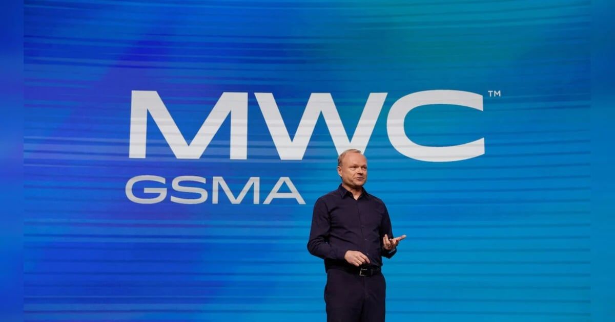 الرئيس التنفيذي لنوكيا يجري أول اتصال هاتفي بالتقنيات "الغامرة"