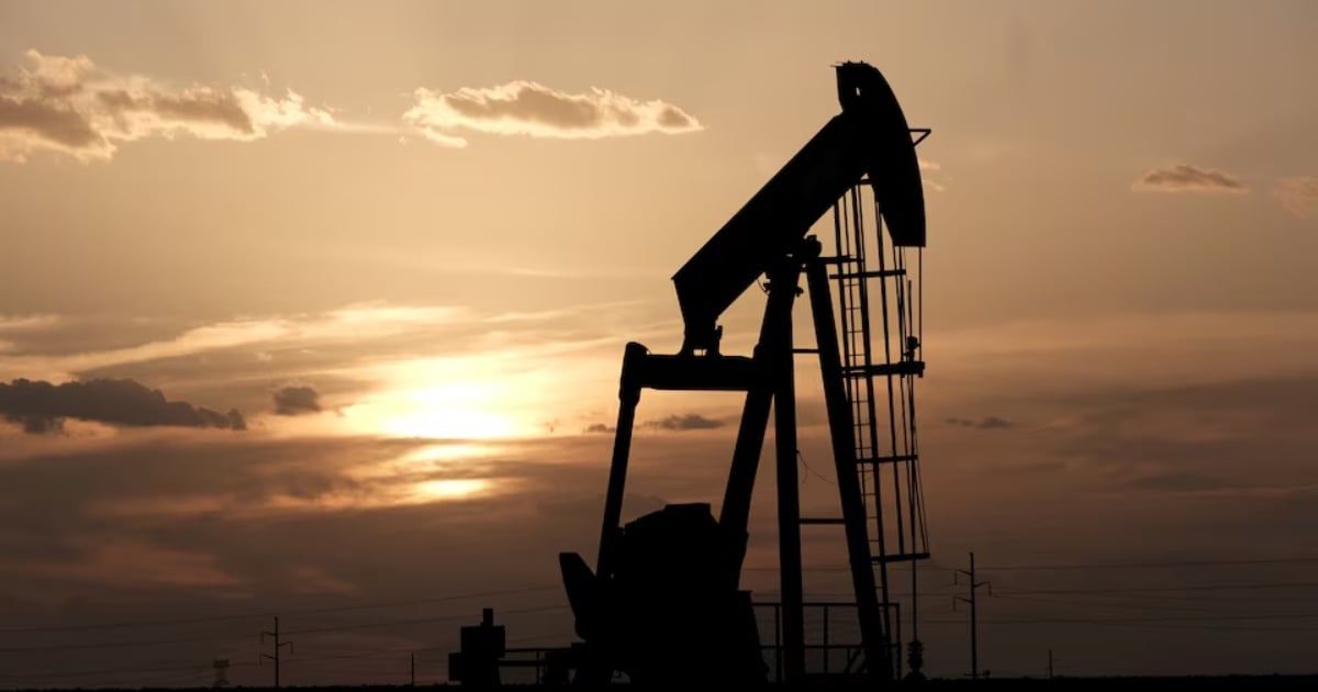 تراجع أسعار النفط مع صعود الدولار بعد بيانات وظائف أمريكية‎