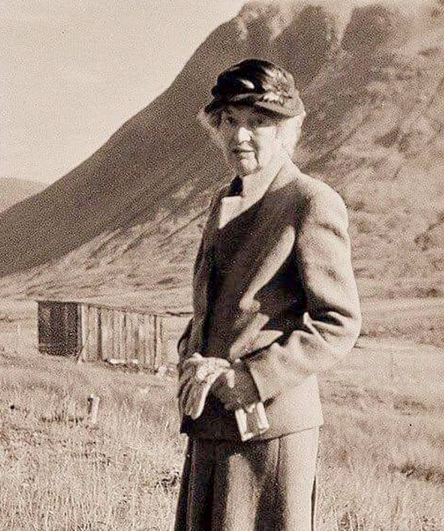 من "لندن إلى مكة".. أسرار"الرضا والسعادة" ترويها أول حاجة أوروبية