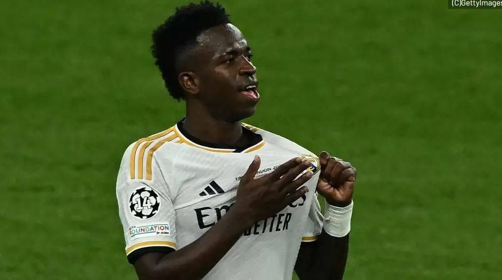 إساءات عنصرية ضد فينيسيوس تنتهي بسجن 3 مشجعين