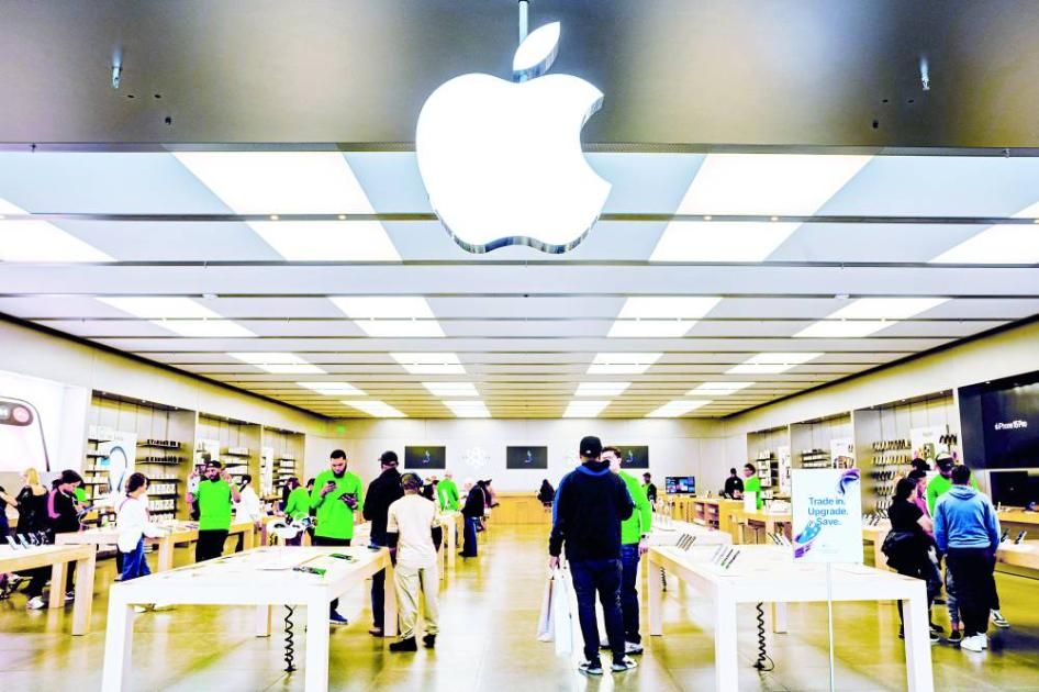 «أبل» تعوض تأخرها في الذكاء الاصطناعي بطرح منتجات جديدة