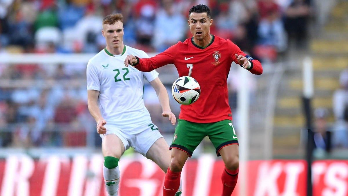 القائم يمنع هدفا رائعا لرونالدو من تصويبة صاروخية (فيديو)