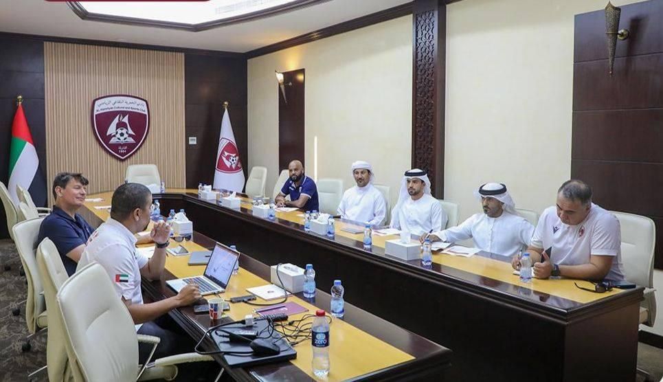 «الإماراتي والدولي للشراع الحديث» يتفقدان الحمرية