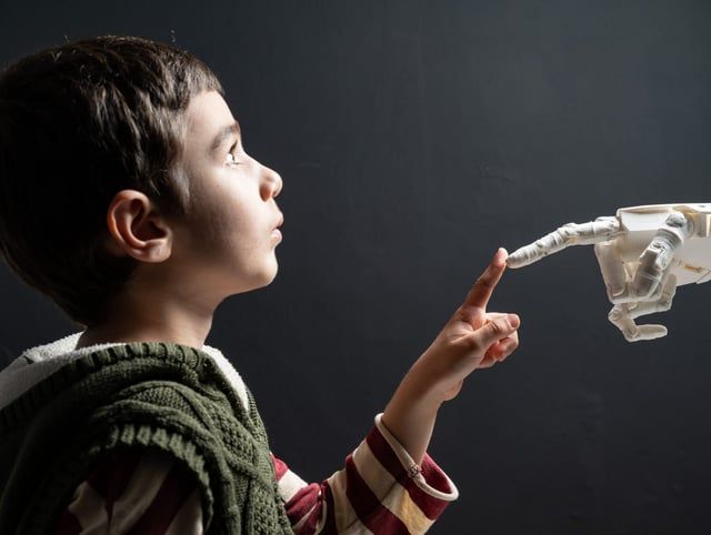 هل الذكاء الاصطناعي قادر على إعادة تشكيل التعليم في مرحلة الطفولة؟