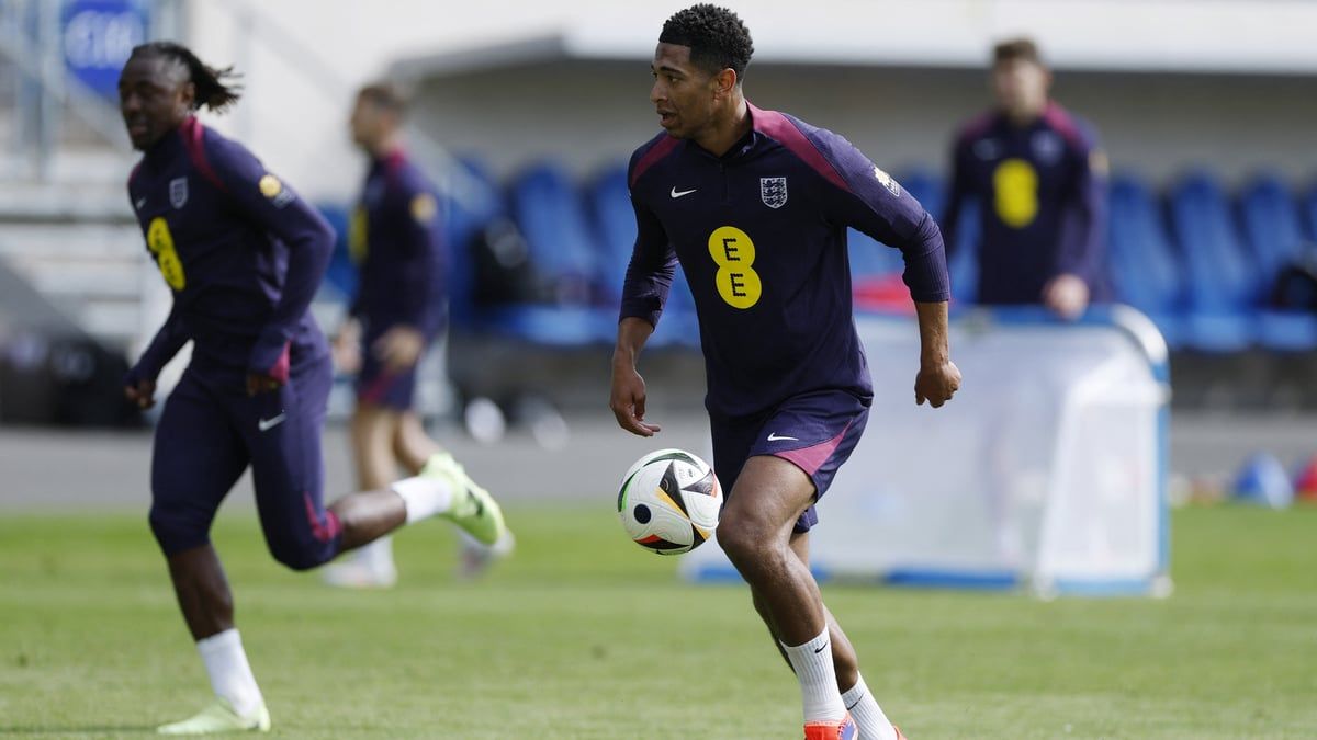 بيلينغهام يسجل بطريقة جميلة في تدريبات إنجلترا (فيديو)