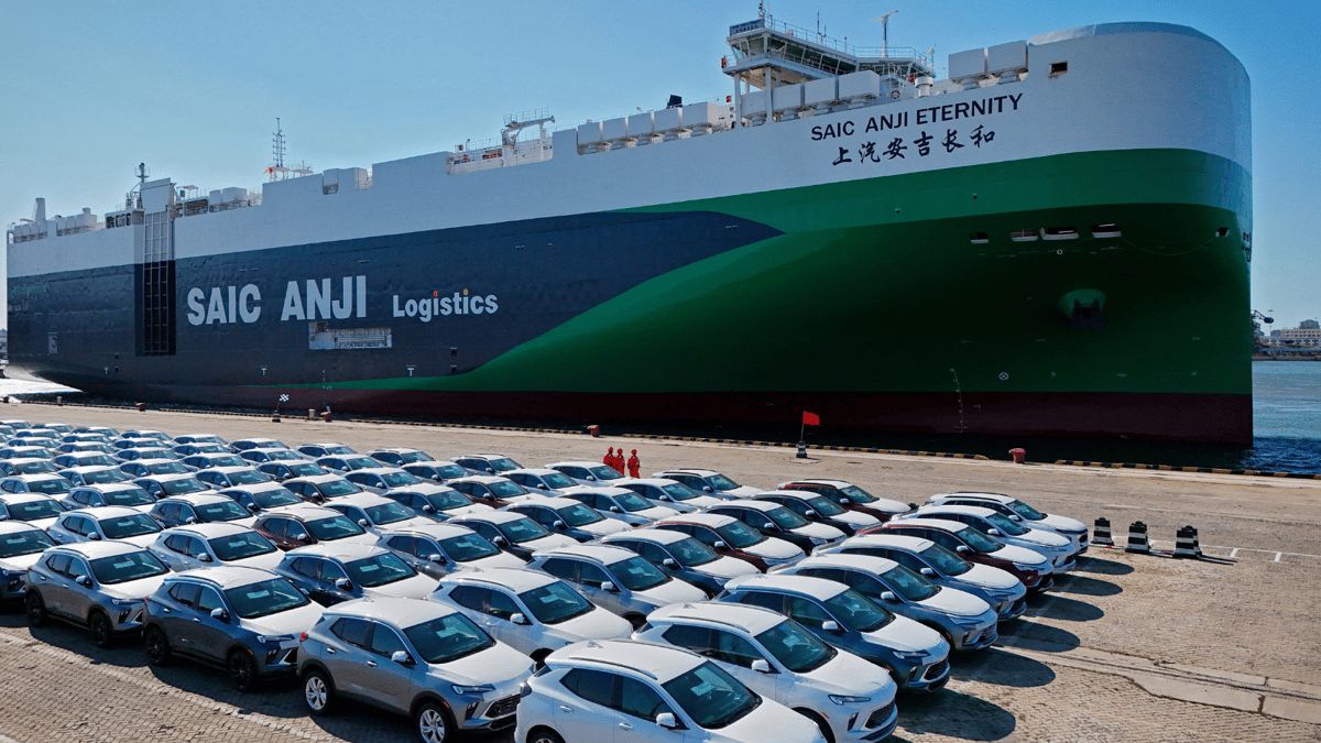 بكين "تحتفظ بحق الشكوى" بشأن الرسوم الأوروبية على السيارات الكهربائية